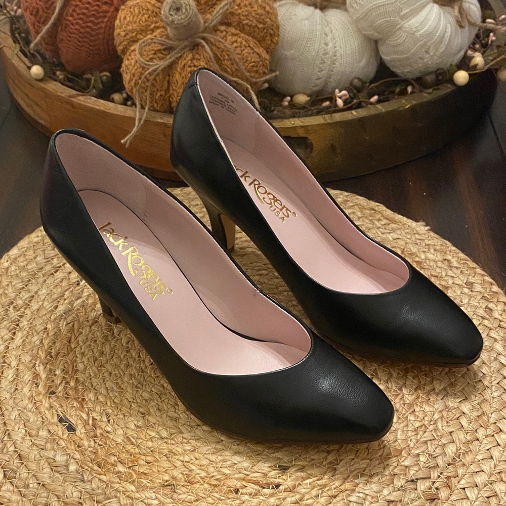 NWOT Jack Rogers Magic black heels